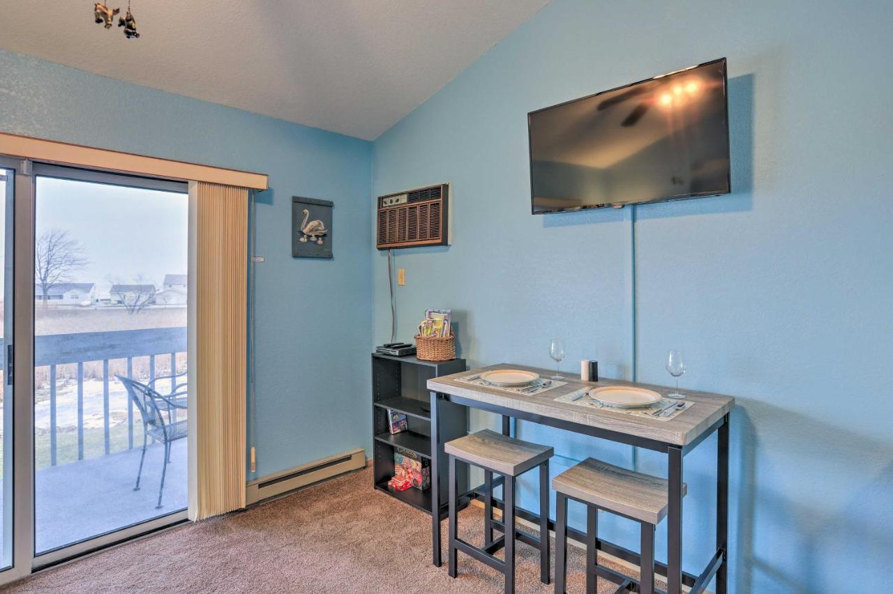 Condo With Balcony, Dock And Access To Lake Erie Sand Beach Exteriér fotografie